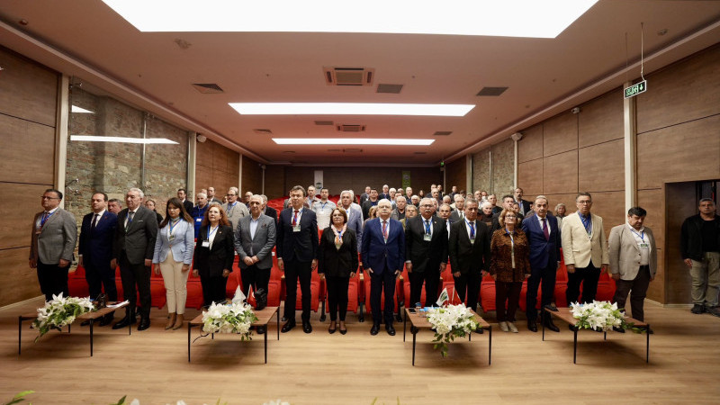 Burhaniye’de “Büyük Menderes Nehri Havzası’nın Hafızası ve Geleceği” Konferansı Geniş Katılımla Gerçekleştirildi