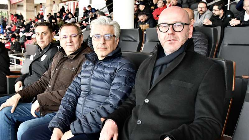 CHP Balıkesir Milletvekili Serkan Sarı Derbi Mücadelesini Tribünden Takip Etti