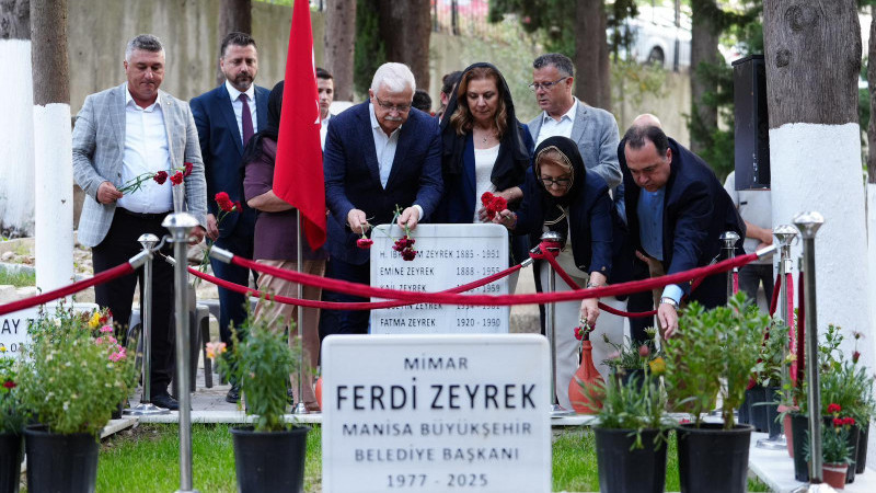Ali Kemal Deveciler’den Ferdi Zeyrek’e Vefa Ziyareti